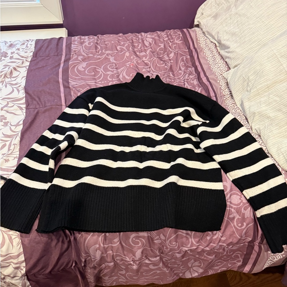 Black and White Striped Women's Sweater